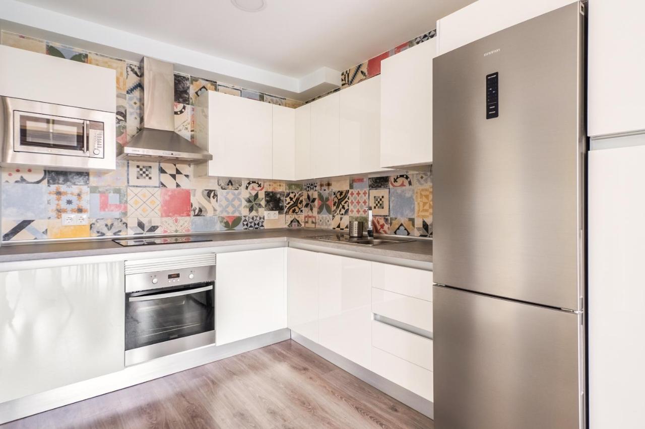 El Ventero Apartment - Elegante Apt Para 5 Con Terraza, Wi-Fi Y Aparcamiento En La Calle Camarma de Esteruelas Kültér fotó