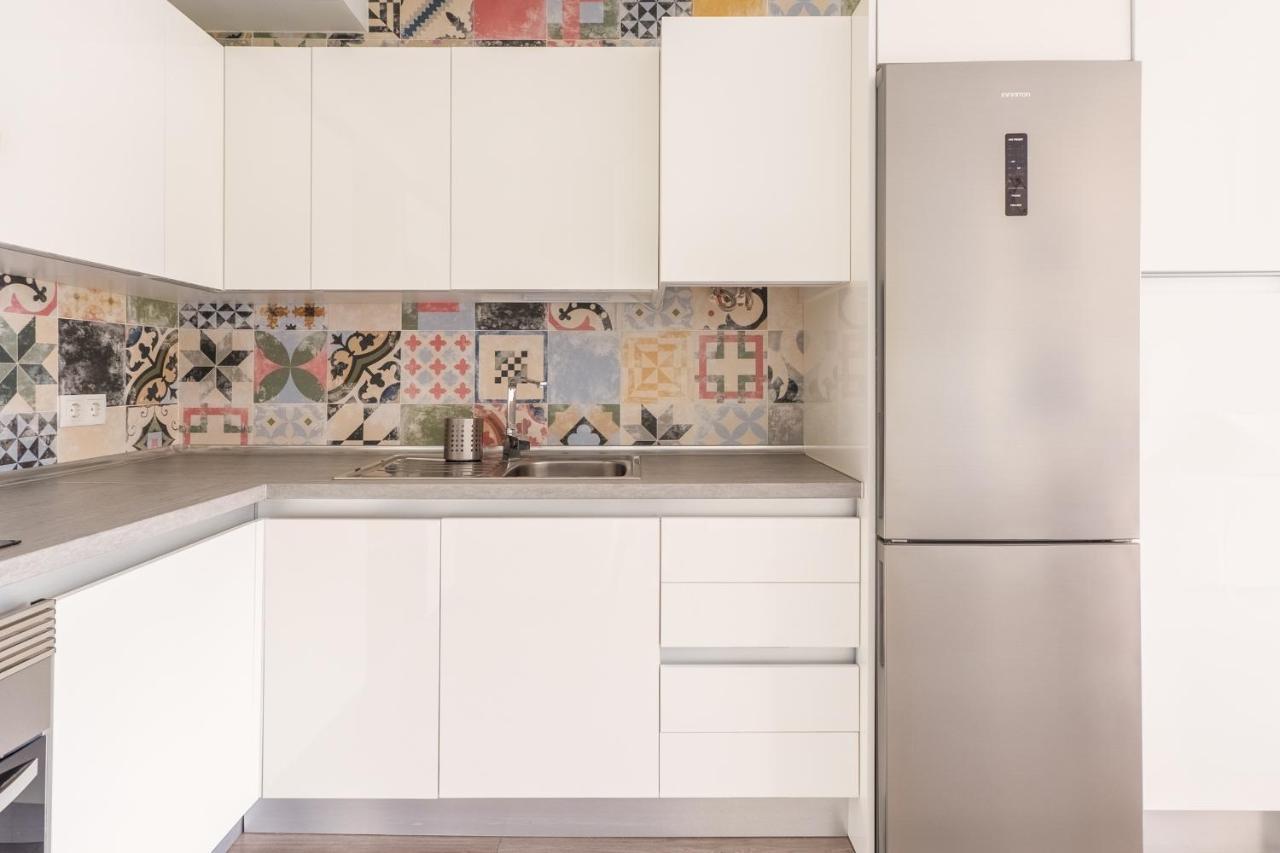 El Ventero Apartment - Elegante Apt Para 5 Con Terraza, Wi-Fi Y Aparcamiento En La Calle Camarma de Esteruelas Kültér fotó