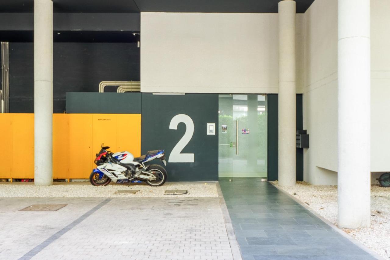 El Ventero Apartment - Elegante Apt Para 5 Con Terraza, Wi-Fi Y Aparcamiento En La Calle Camarma de Esteruelas Kültér fotó