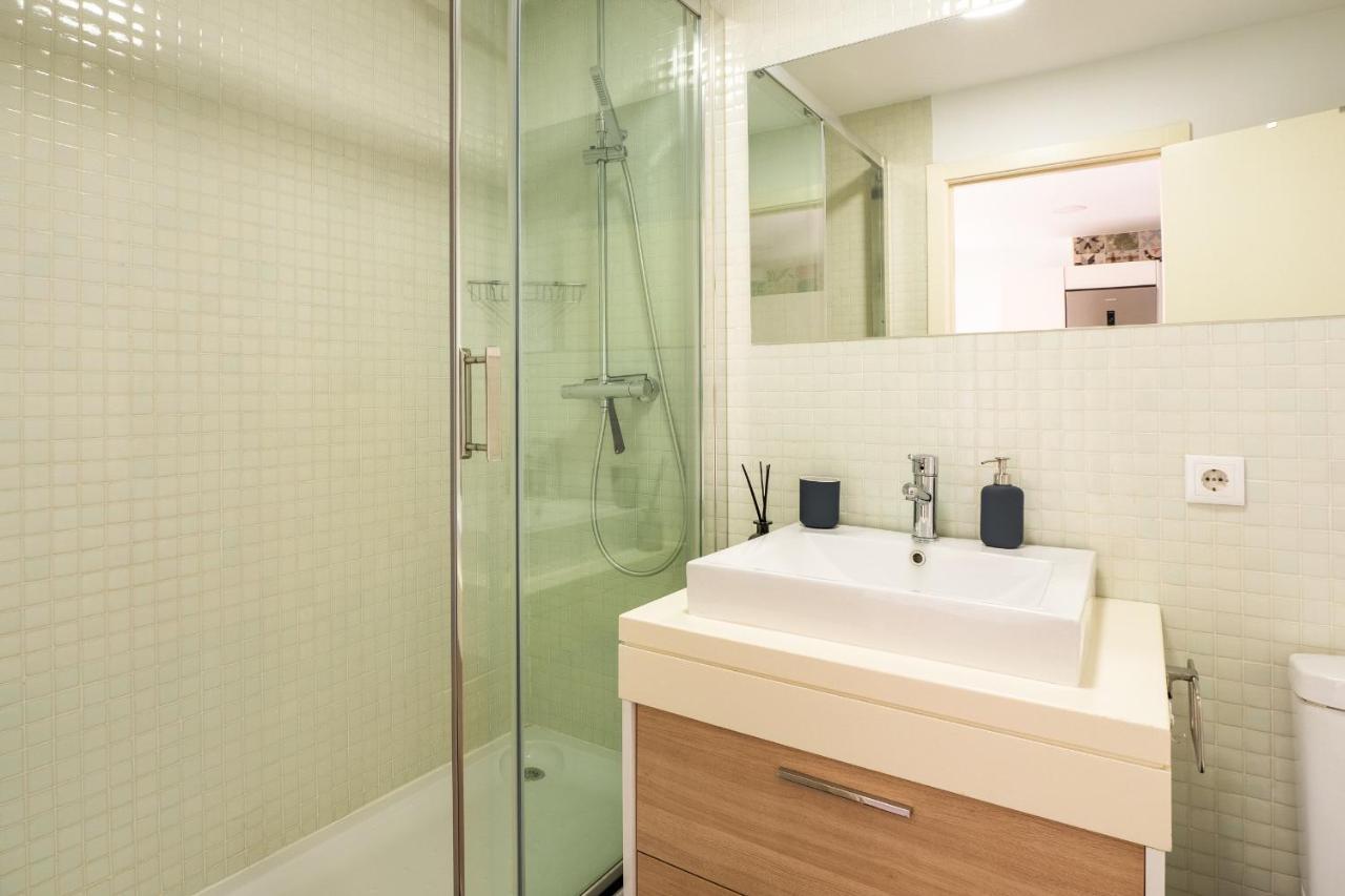 El Ventero Apartment - Elegante Apt Para 5 Con Terraza, Wi-Fi Y Aparcamiento En La Calle Camarma de Esteruelas Kültér fotó